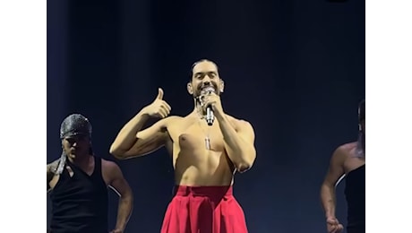 Mahmood sold out al Forum di Milano: Un grazie di cuore va alla mia mamma