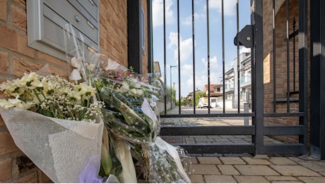 I funerali delle tre vittime della strage in famiglia a Paderno Dugnano