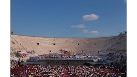 Arena di Verona, 830 bambini da tutta Italia cantano il Va’ pensiero