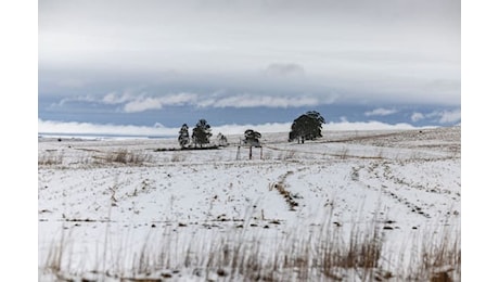 Neve in Sudafrica, tempesta tra Johannesburg e Durban: disagi sulle strade. FOTO