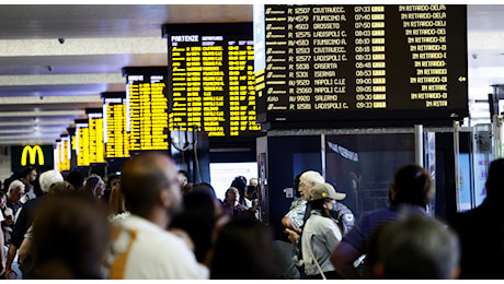 Caos treni a Roma: Rfi sospende il contratto con la ditta accusata del guasto. Salvini: «Io non pianto chiodi»