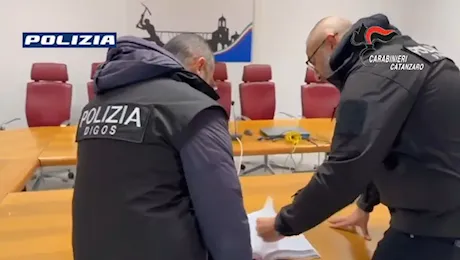 Catanzaro, otto misure cautelari per corruzione e concussione