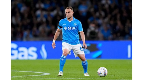 Napoli, distorsione per Lobotka: a rischio la partita col Genoa