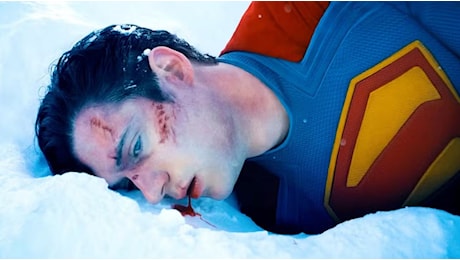 Superman, James Gunn spiega perché sanguina nel trailer: Non è una fantasia di potere fascista