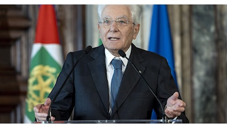 Sergio Mattarella attacca i colossi del rating: L'Italia cresce, irragionevole non notarlo