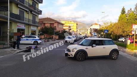 Sora – Incidente su viale San Domenico, motociclista a terra e soccorsi sul posto