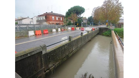 Maltempo a Ravenna, chiuso il ponticello della Lama come nel maggio 2023 - Gallery