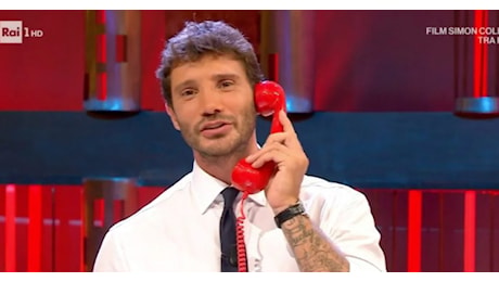 Sanremo 2025, la 'zampata' di Stefano De Martino: Sono impegnato a Torre del Greco