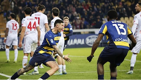 Parma-Monza 2-1: decide il gol di Valenti al 98', poi tanta Var. Bocchetti, che beffa all'esordio