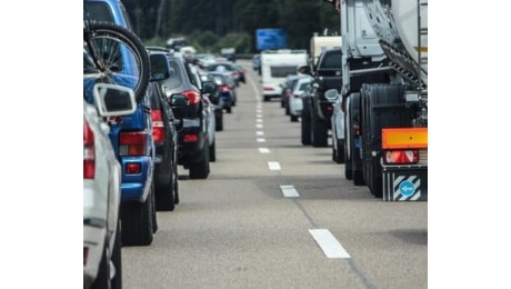 Tempo di rientri e fine delle feste: nel pomeriggio previsto un deciso aumento del traffico su strade e autostrade