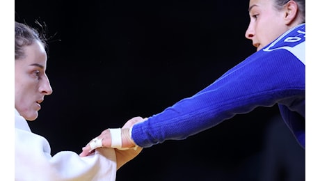 Parigi 2024, Giuffrida 'derubata' in semifinale judo: il video 'scandalo'