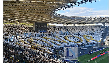 Coreografia Lazio Juventus: la Curva Nord tra Honor e I giardini di marzo (FOTO e VIDEO)