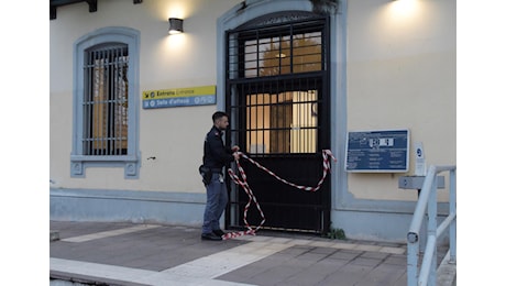 Melegnano, giovane di 22 anni accoltellato in stazione