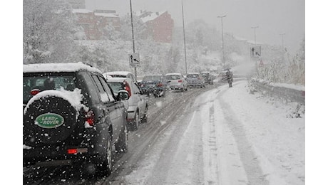 Meteo: Neve, tra poco cadrà fino a quote basse, le zone a rischio