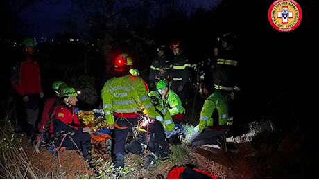 Precipita lungo un versante a Carcoforo: è salvo grazie al coraggio della figlia e al Soccorso alpino