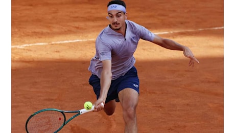 Sonego crolla al primo turno ed abbandona il torneo di Roma