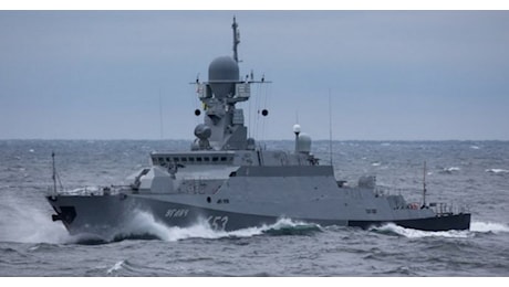 Nato contro Russia, 10 navi schierate nel Golfo di Finlandia: una mossa senza precedenti