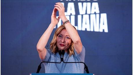 Giorgia Meloni si dimette da presidente dei Conservatori Europei, l'annuncio ad Atreju, pronto il successore