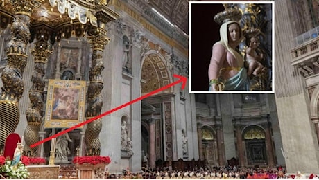 Giubileo 2025, Papa Francesco ha pregato davanti alla statua della Madonna della Speranza di Battipaglia prima di aprire la Porta Santa