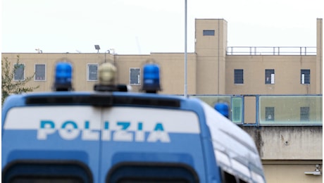 Rivolta nel carcere di Piacenza, agenti in tenuta antisommossa e rinforzi chiamati da altre città