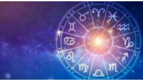 Oroscopo di giovedì 8 maggio 2025: Sagittario in pausa, Bilancia innamorata e Cancro permaloso. Capricorno? Togli le maschere