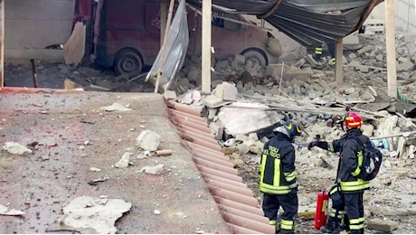 Ercolano, esplosione in una fabbrica di fuochi d'artificio: 3 morti