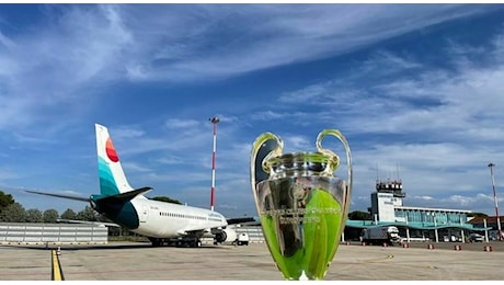 Volo Foggia-Monaco a metà prezzo e polemiche politiche. Piemontese: «Non colta l'ironia del mio post»