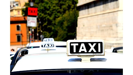Roma: carenza di Taxi, un problema cronico che urge risolvere