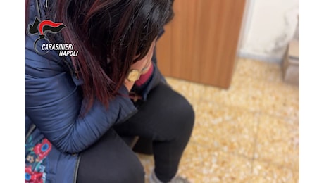 Ragazza sequestrata 2 giorni e picchiata dall'ex a pugni in faccia e morsi: incubo di Natale a Napoli