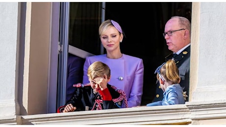 Festa di Monaco 2024, Charlene e Alberto con Jacques e Gabriella protagonisti dal balcone