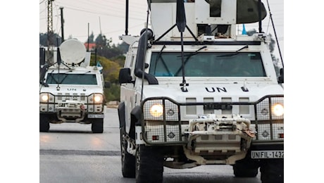 Libano, media: Idf spara contro base Unifil, feriti peacekeeper cingalesi