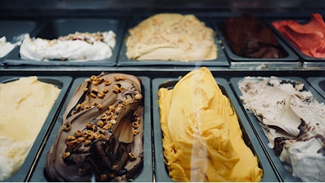 Il gelato costa sempre di più: il rincaro è solo “colpa” dei turisti?