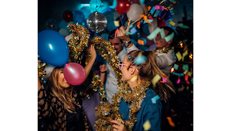 Cenone di Capodanno, i senesi non badano a spese ma preferiscono stare in casa