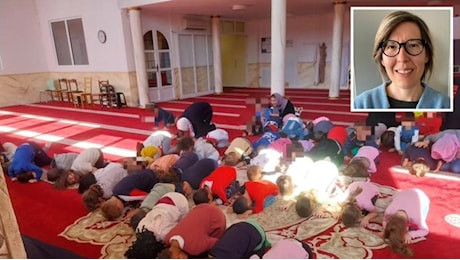 Bimbi in moschea, l'imam: «Nessuna preghiera, per loro è stato solo un momento di gioco»