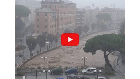 Meteo: Liguria nell'Alluvione, fiume in esondazione a Recco (GE), il video