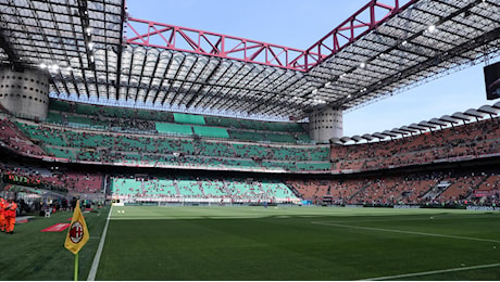 San Siro, bagarre e richieste per avere un dibattito in Consiglio comunale