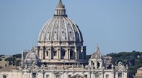 Vaticano, le nuove regole per i dipendenti della Fabbrica di San Pietro: vietati tatuaggi, piercing e convivenze