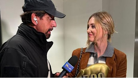 Tapiro d’Oro a Chiara Ferragni, che replica a Mega, via Staffelli: “Io mai stata in una coppia aperta”