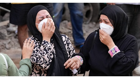 Libano, raid su città cristiana nel nord: 18 morti. Feroci scontri con Hezbollah nel sud. Gaza, bombe su un ospedale: Almeno 4 vittime