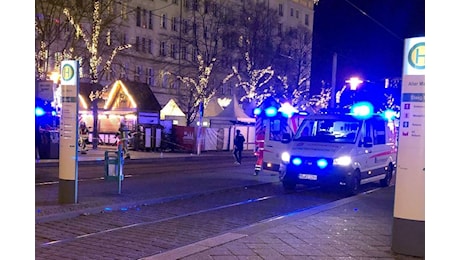 Attentato in Germania, auto contro la folla al mercatino di Natale