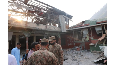 Un'altra notte di tensioni tra India e Pakistan
