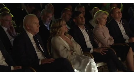 IL VIDEO. G7, l'esibizione di Bocelli per i leader. Meloni tra Biden e Sunak