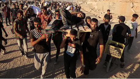 Israele - Gaza, le news sulla guerra. Canada: “Riconosceremo a settembre lo Stato palestinese”, condanna di Israele. Trump, riconoscimento Gb un premio ad Hamas