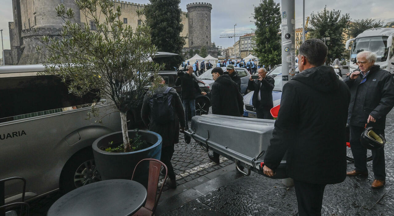 Incendio A Napoli, Morta Una Turista Di 28 Anni