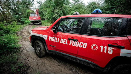 Maltempo nel Foggiano, decine di auto travolte dalla piena: vigile del fuoco disperso