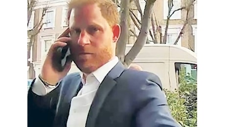 Harry bussa alla porta sbagliata e viola i protocolli di sicurezza: scoppia il caso