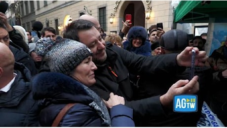 Salvini in piazza a Milano: «Io al Viminale? Non ci sono più alibi, parlerò con Meloni e Piantedosi»