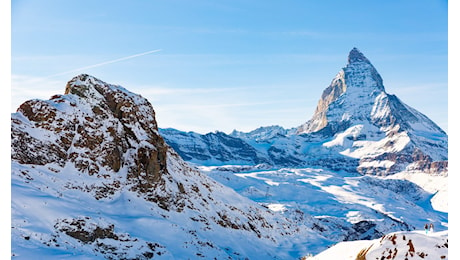 Lo scioglimento dei ghiacciai sposta il confine tra Svizzera e Italia: colpa del cambiamento climatico