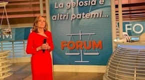 Barbara Palombelli, sorpresa a Forum: «Scusate, non ce la faccio». E lascia la conduzione della puntata: cosa