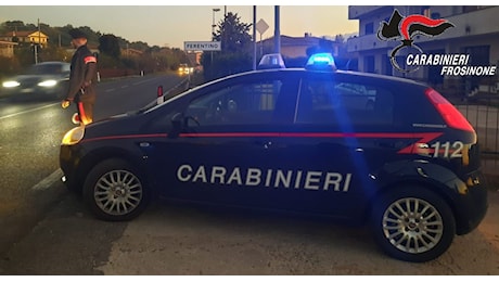 Massacra di botte la compagna, la figlia 14enne chiama i carabinieri e mette fine all’inferno di violenza